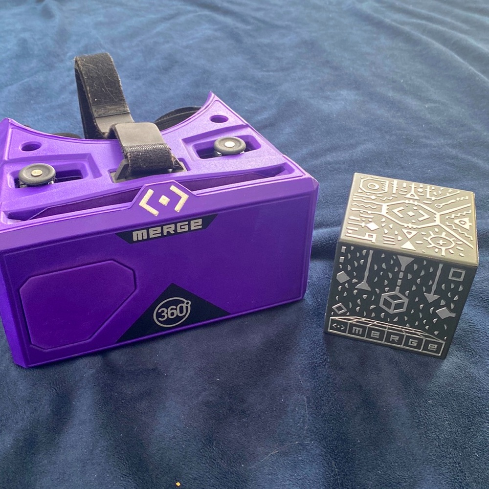 Merge VR Headset and Merge Cube